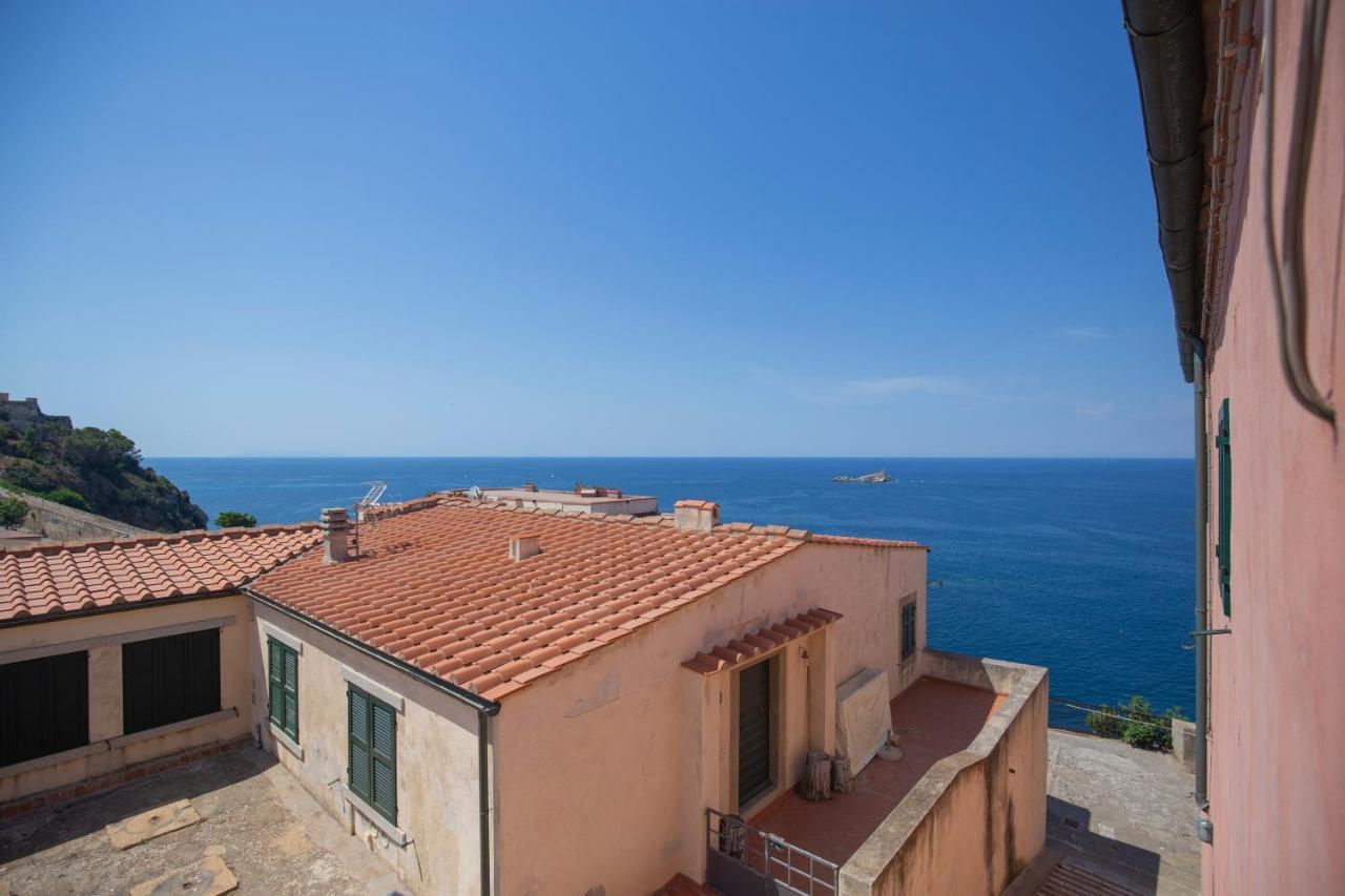Helloelba Appartamento Il Faro Portoferraio Exterior photo