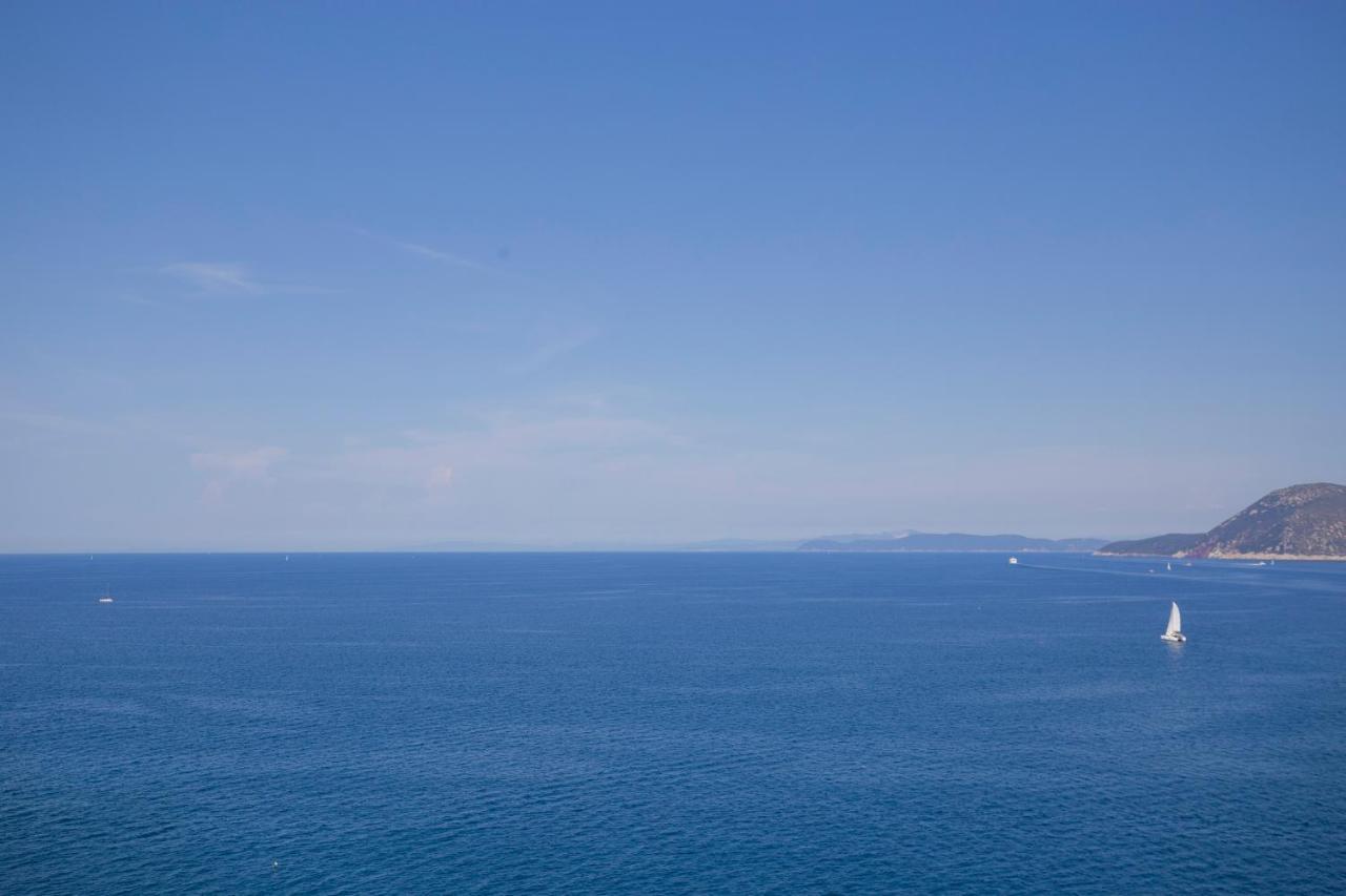 Helloelba Appartamento Il Faro Portoferraio Exterior photo